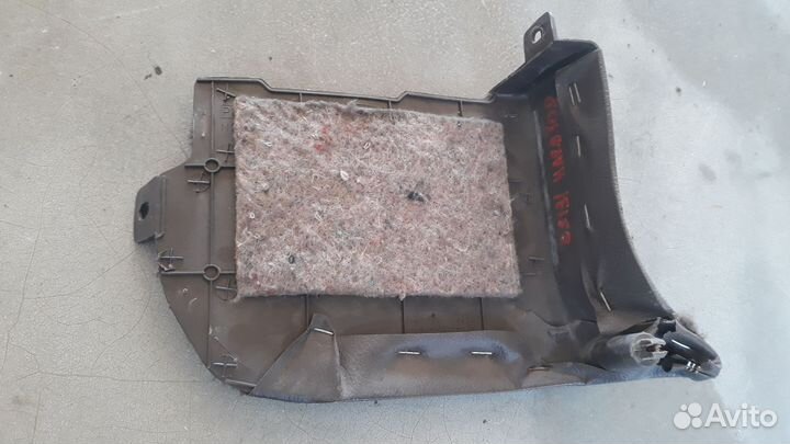 Кик панель левая toyota crown gs131