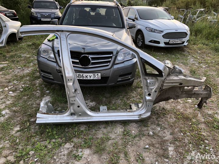 Лонжерон / порог правый / арка крыши Fiat Linea