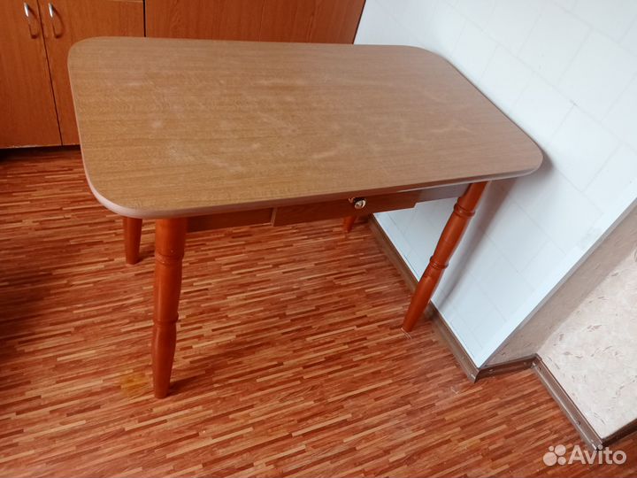 Кухонный стол бу