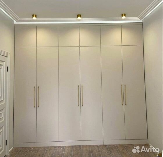 Шкаф распашной