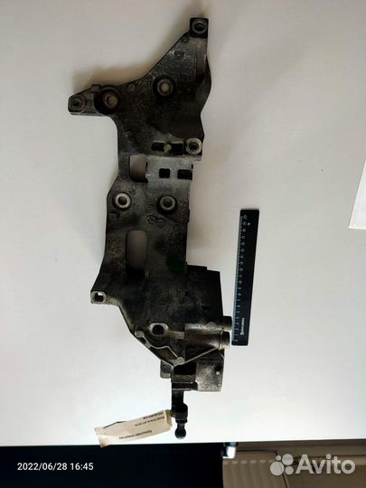 Кронштейн генератора и компрессора кондиц VAG