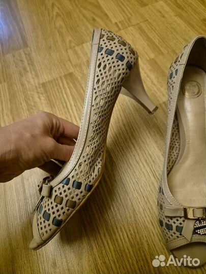 Туфли нарядные 38 размер