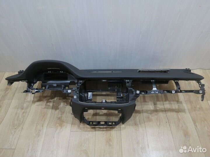 Торпедо Audi Q7 4M