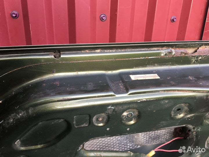 Дверь багажника Nissan Pathfinder Terrano