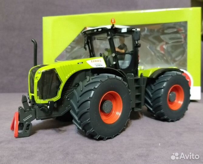 Трактор Claas Xerion 5000 1/32