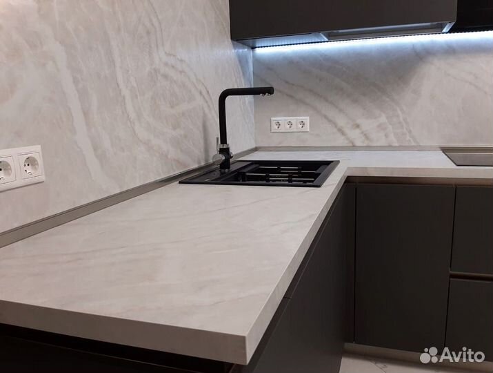 Кухонный гарнитур угловой