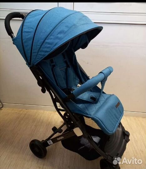Коляска компактная для поездок