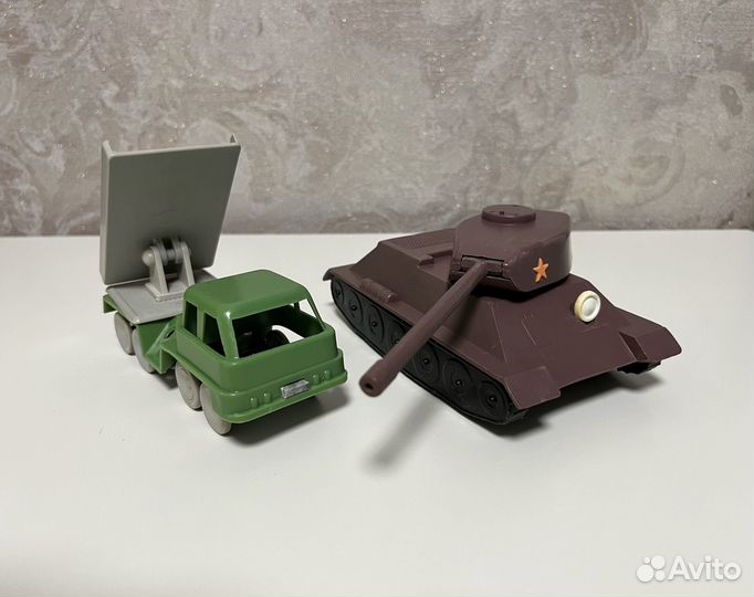 Советский пластиковый танк и катюша СССР
