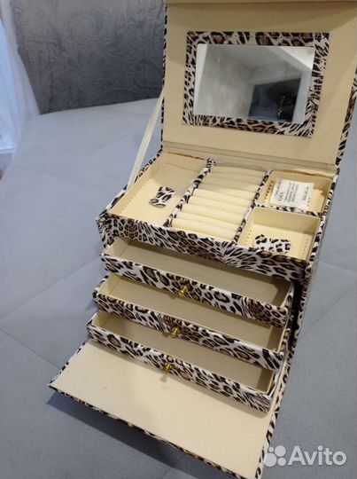 Шкатулка новая