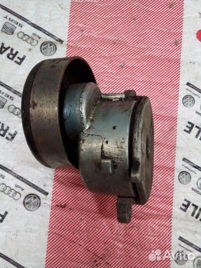 Натяжитель ручейкового ремня Ford Mondeo 1993-2000