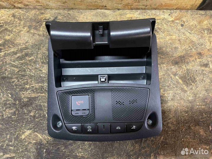 Фонарь салона (плафон) Mercedes-Benz X W470