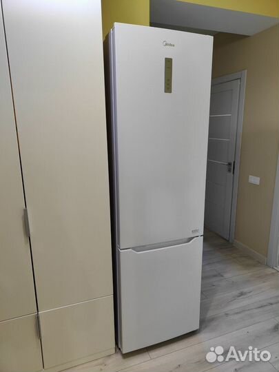 Холодильник Midea