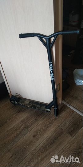 Трюковой самокат