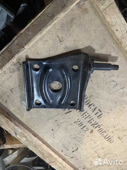 Подкладка амортизатора левая газ-14 Чайка