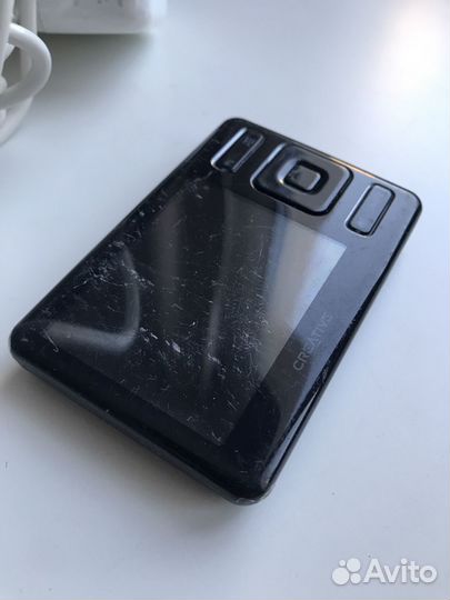 Плеер Creative Zen с зарядным устройством