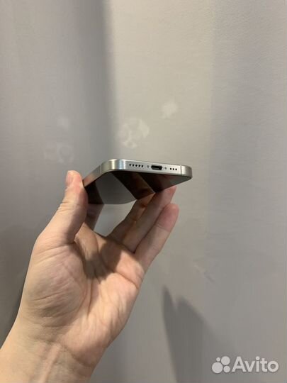 iPhone 15 Pro, 256 ГБ