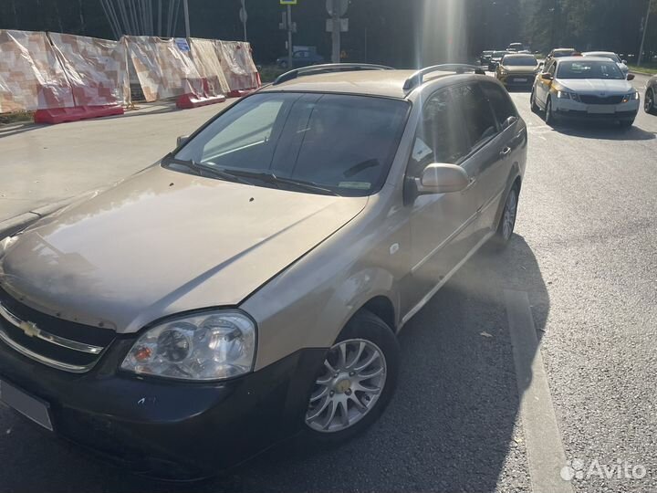 Chevrolet Lacetti 1.6 МТ, 2008, битый, 182 000 км