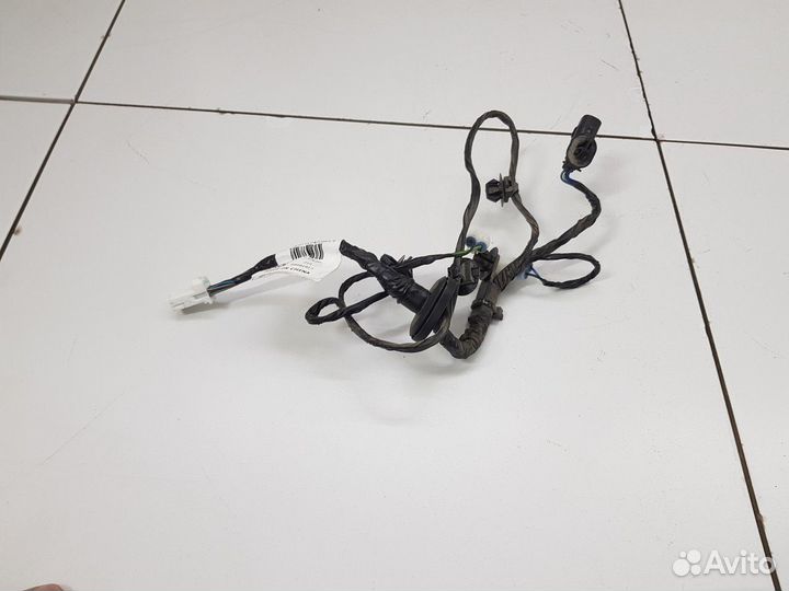 Электропроводка накладки крышки багажника