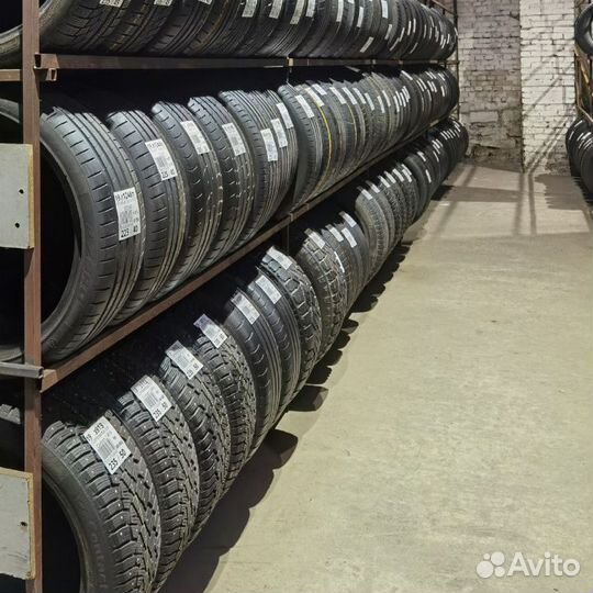 Pirelli P Zero 315/35 R21