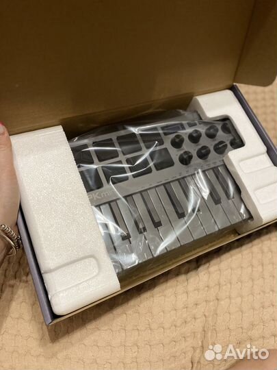 Миди клавиатура akai MPK Mini 3