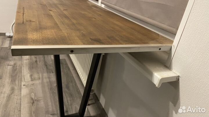 Мебель в детскую стол