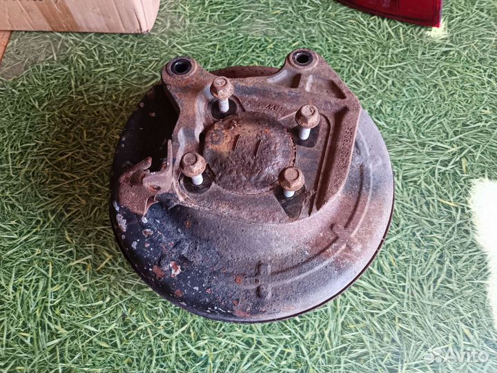 Ступица кулак задний правый Опель Астра J 2012 г