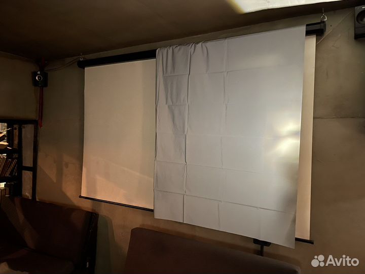 Светоотражающий экран (266x150) для проектора 120”