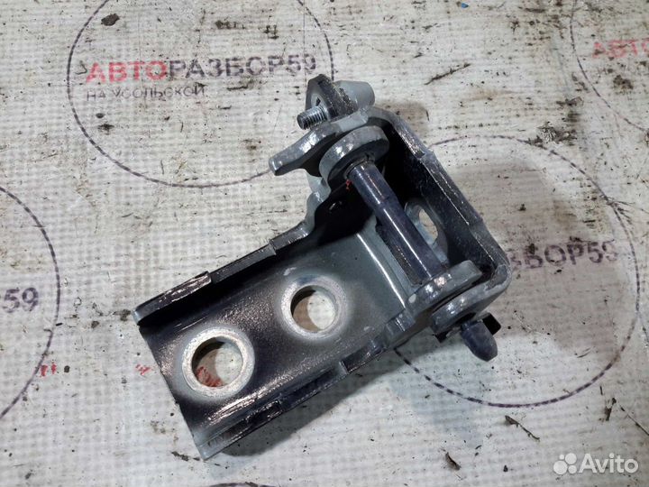 Петля двери Peugeot 408