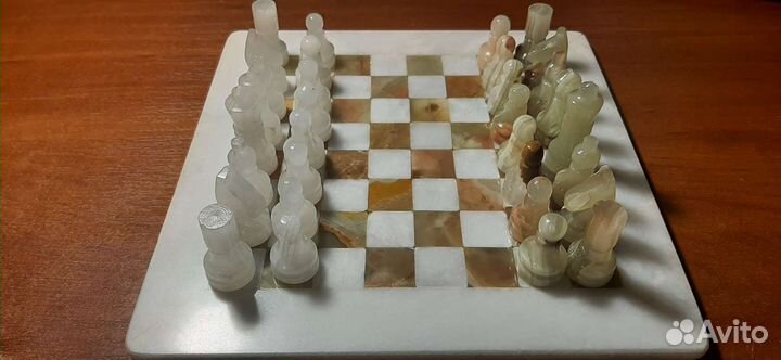 Шахматы из оникса