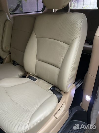 Hyundai Grand Starex 2.5 AT, 2009, 211 000 км