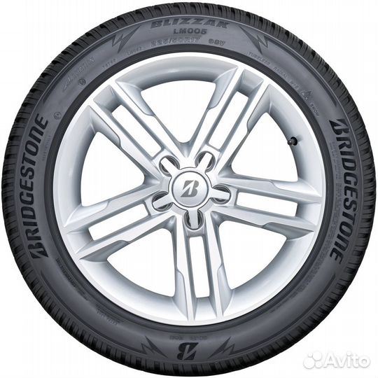 Bridgestone Blizzak LM-005 215/60 R16 99H