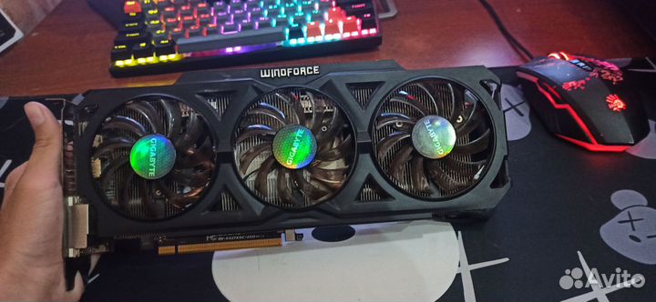 Gigabyte radeon r9 270x 2gb