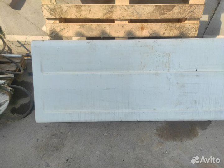 Спойлер боковой на топливный бак левый Man Tgx