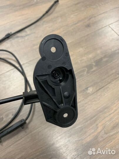 Кронштейн замка капота Bmw 650I E63 N62N 4.8 2007