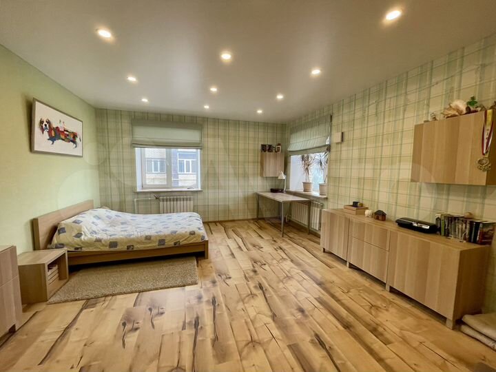 3-к. квартира, 150 м², 2/3 эт.