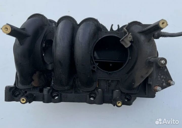 Рено Кангу 1.4 впускной коллектор