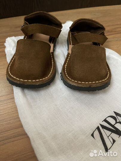 Сандалии zara