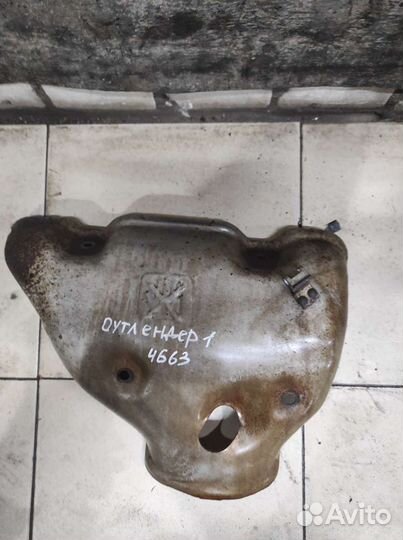 Тепловой экран Mitsubishi Outlander 1