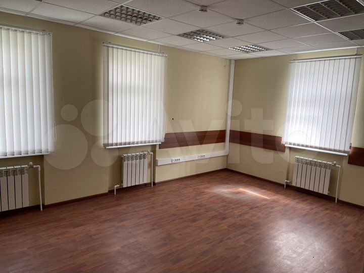 Здание, 310 м²
