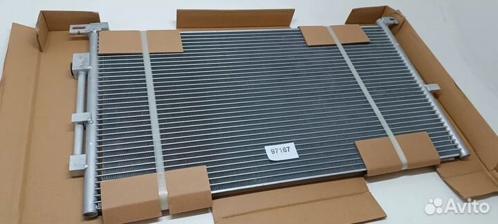 Радиатор кондиционера Land Rover