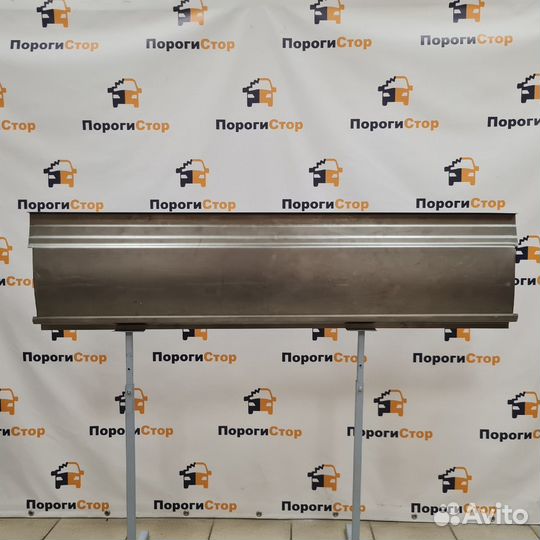 Карман перед задним колесом VW Crafter maxi