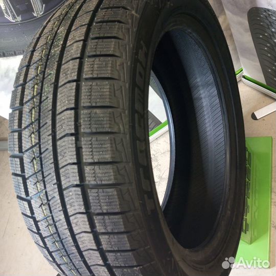 Tracmax X-Privilo S360 225/50 R17 98T