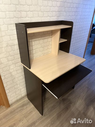 Стол компьютерный