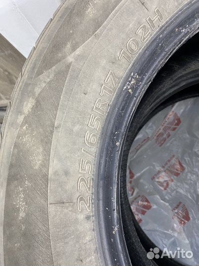 Kumho Sense KR26 225/65 R17