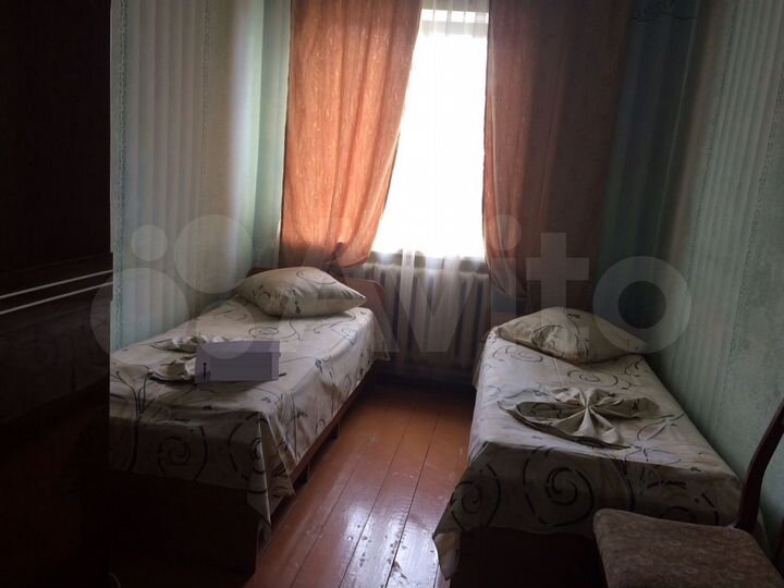 Комната 20 м² в 1-к., 1/2 эт.