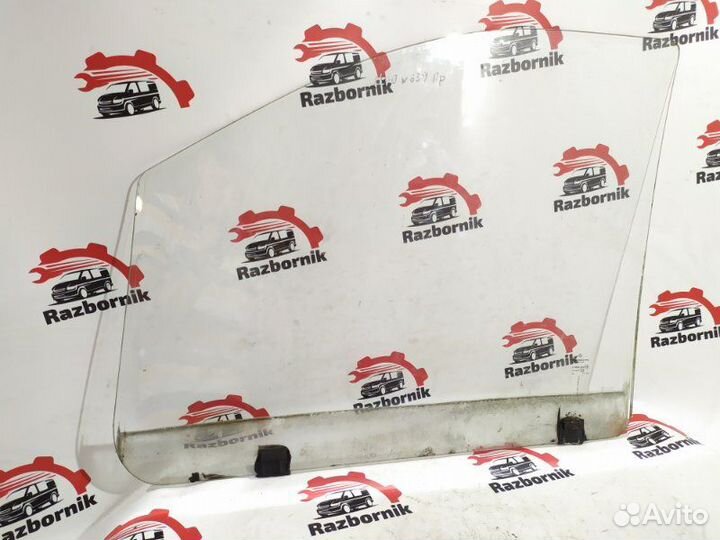 Стекло двери переднее правое Mercedes Vito W639