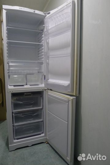 Холодильник 