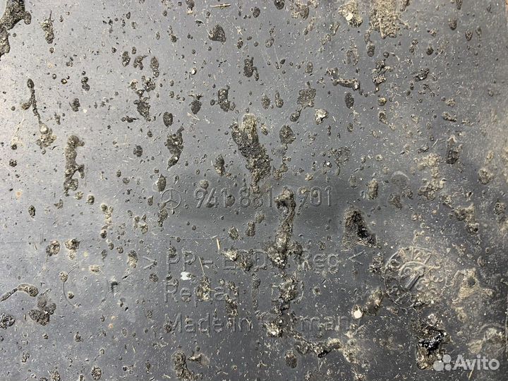 9418810901 Подкрылок передний левый