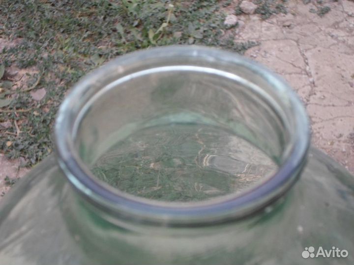 Продаю стеклянные бутыли СССР 10 л