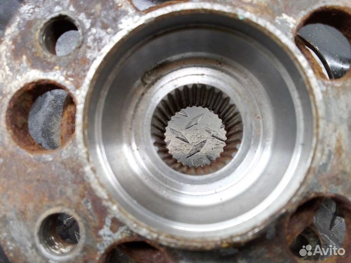 Кулак поворотный левый Mercedes GLK 204